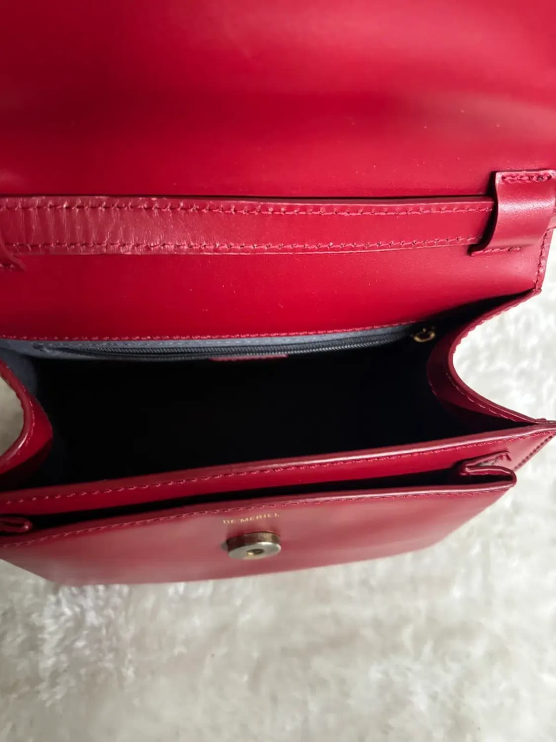 드메리엘(DEMERIEL) 클래식 미니 레드 크로스백 상품이미지3