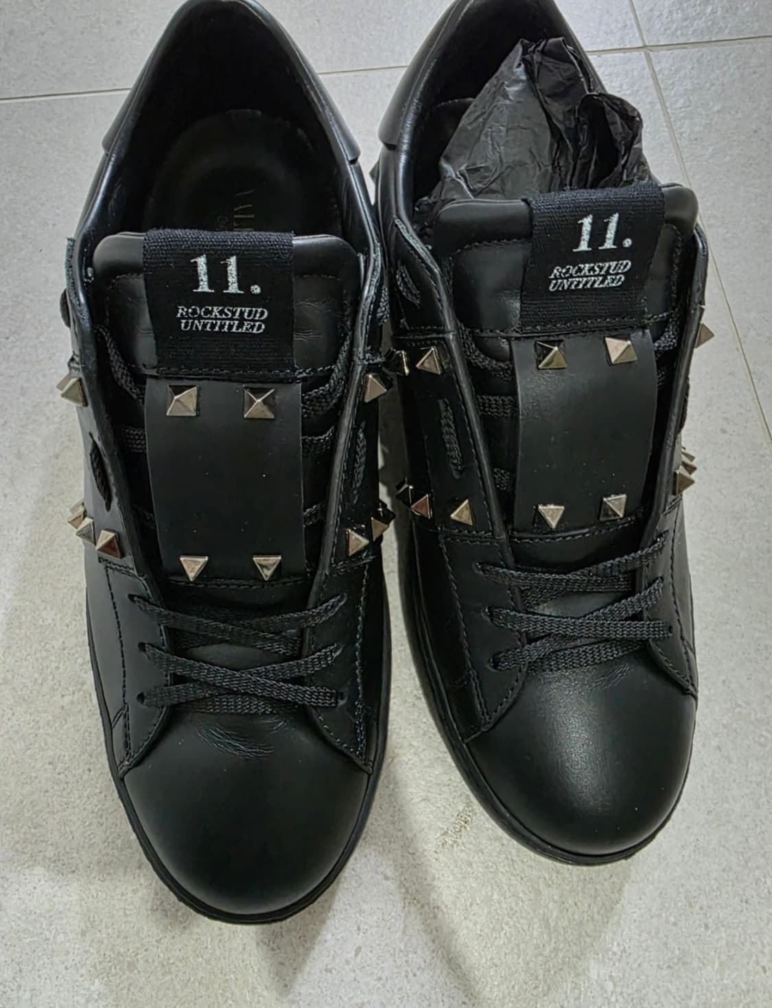 발렌티노 락스터드  언타이틀 스니커즈 블랙 상품이미지1