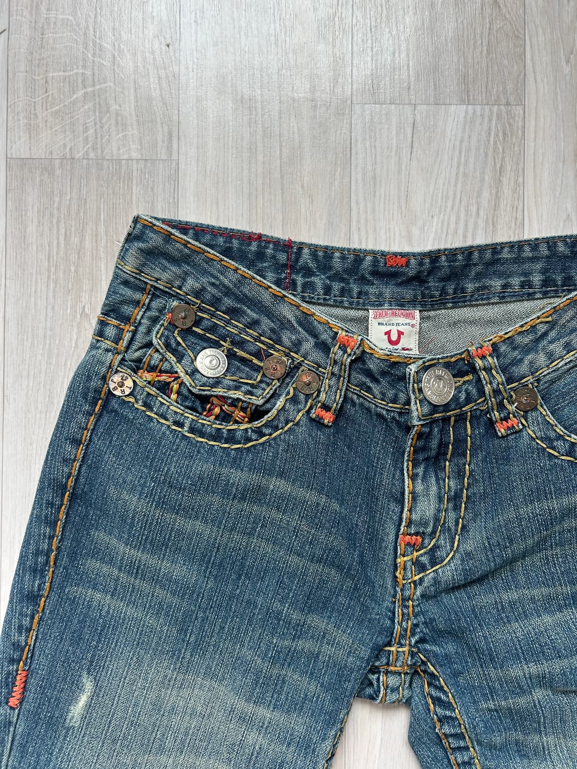 트루릴리전 로우라이즈 부츠컷 상품이미지1