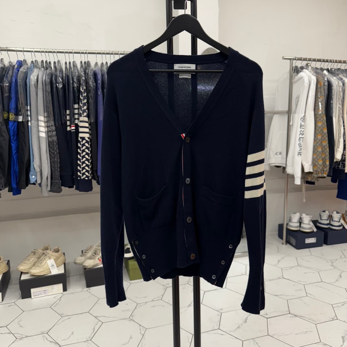 [5] 톰브라운 캐시미어 가디건 네이비 상품이미지1