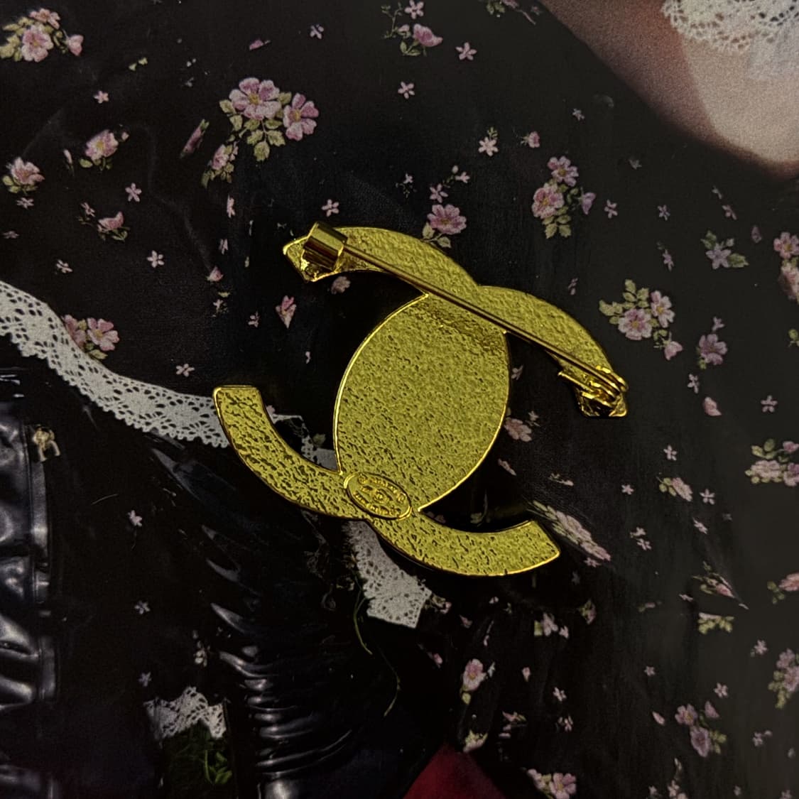 샤넬 클래식 락 CC 빈티지 브로치 상품이미지3