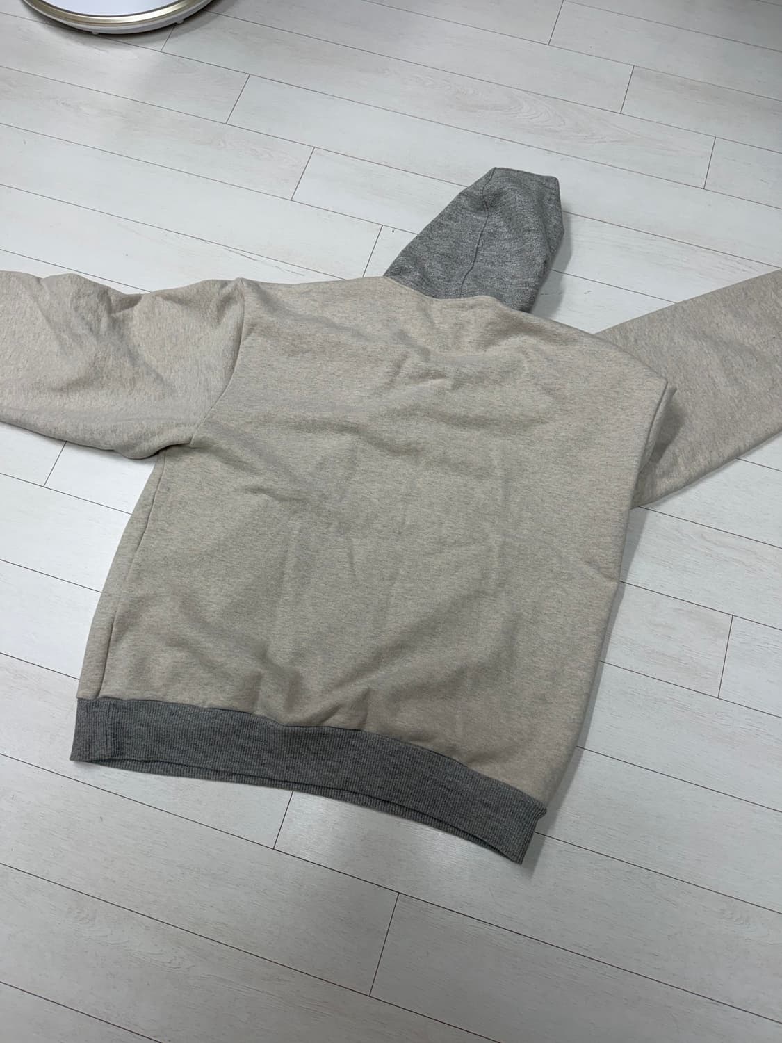 캐피탈 테디베어 후드티 3 사이즈  상태 8.8/10  사진찍고 절대 안 상품이미지5