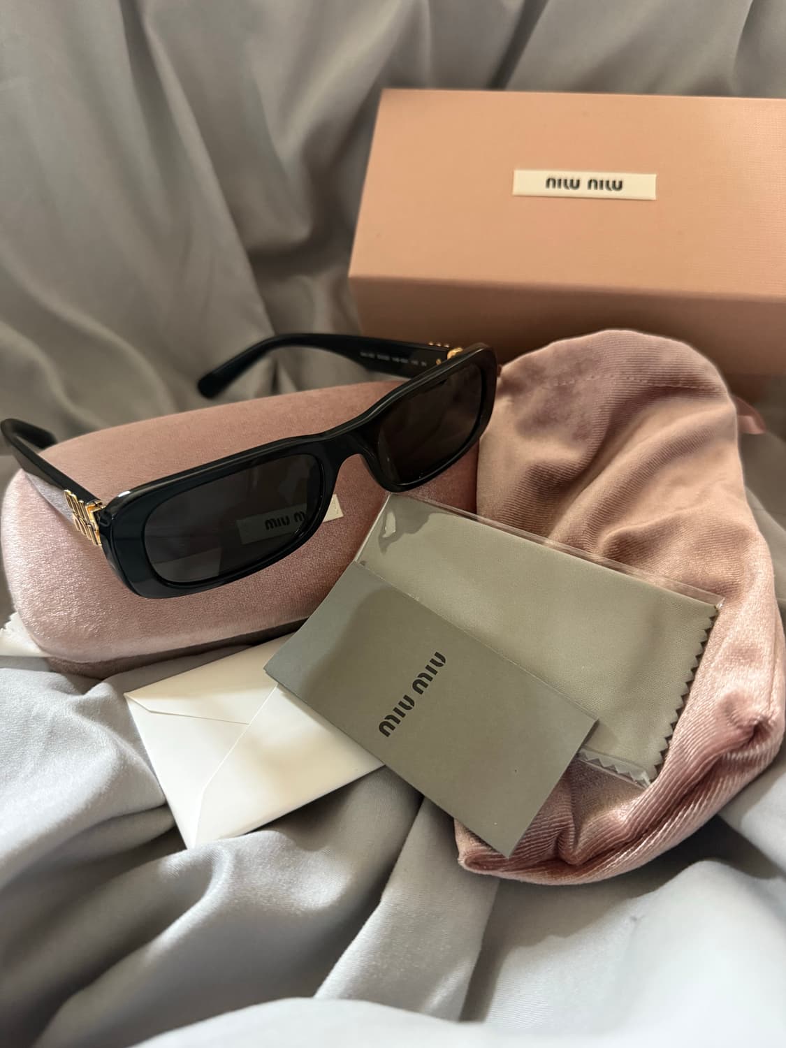 미우미우 선글라스 상품이미지1