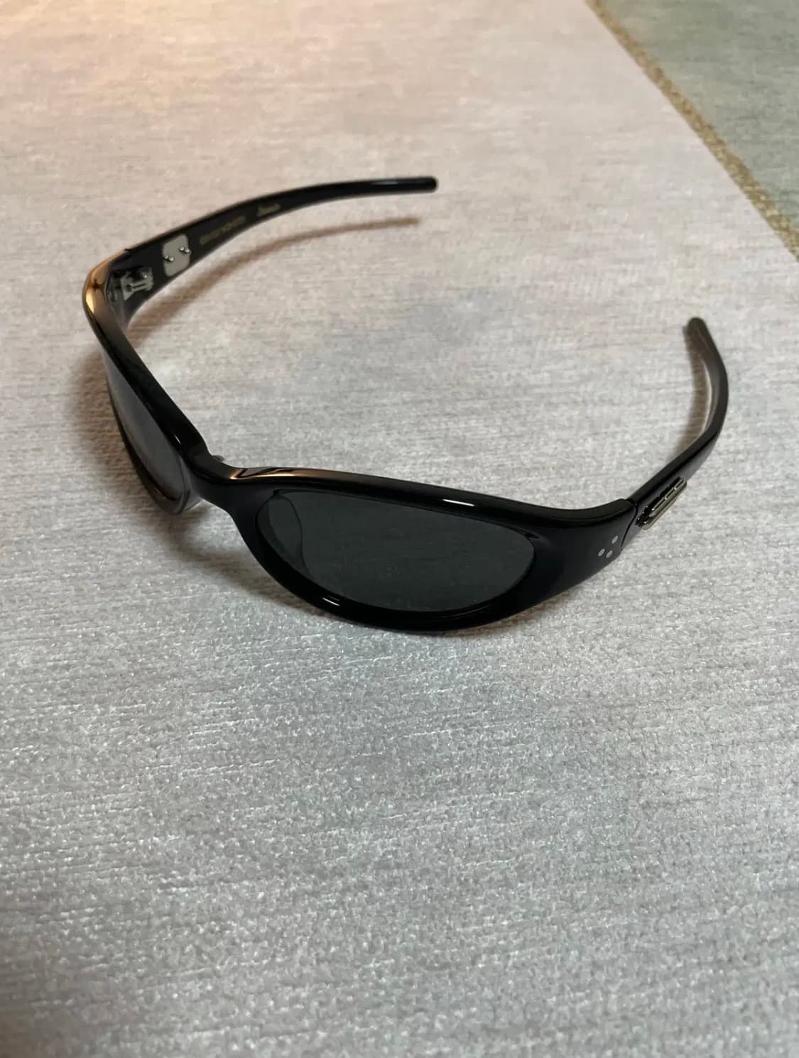 [F] 젠틀몬스터 제니 도넛 번 01 블랙 상품이미지1