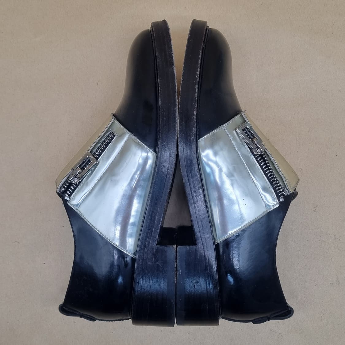 로저비비에 여성블랙 실버 지퍼 로퍼 235 상품이미지5