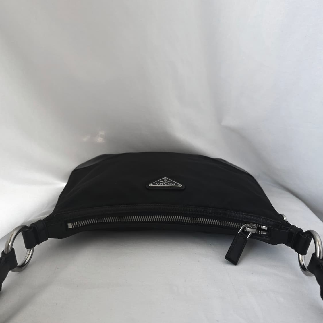 [정품 PRADA] 프라다 가죽 패치 나일론 크로스백 호보백 상품이미지8