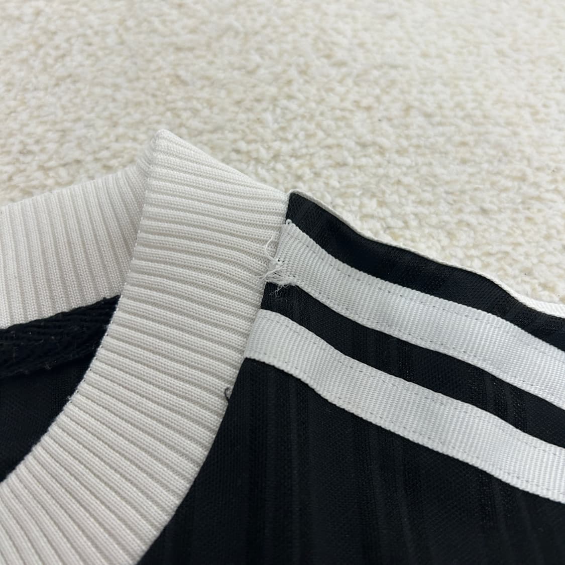 아디다스 오리지날 스트라이프 패턴 긴팔티  상품이미지7