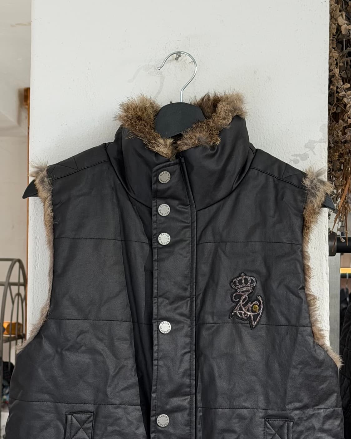 쟈딕앤볼테르 디럭스 블랙 코튼 래빗퍼 리버시블 베스트 상품이미지5