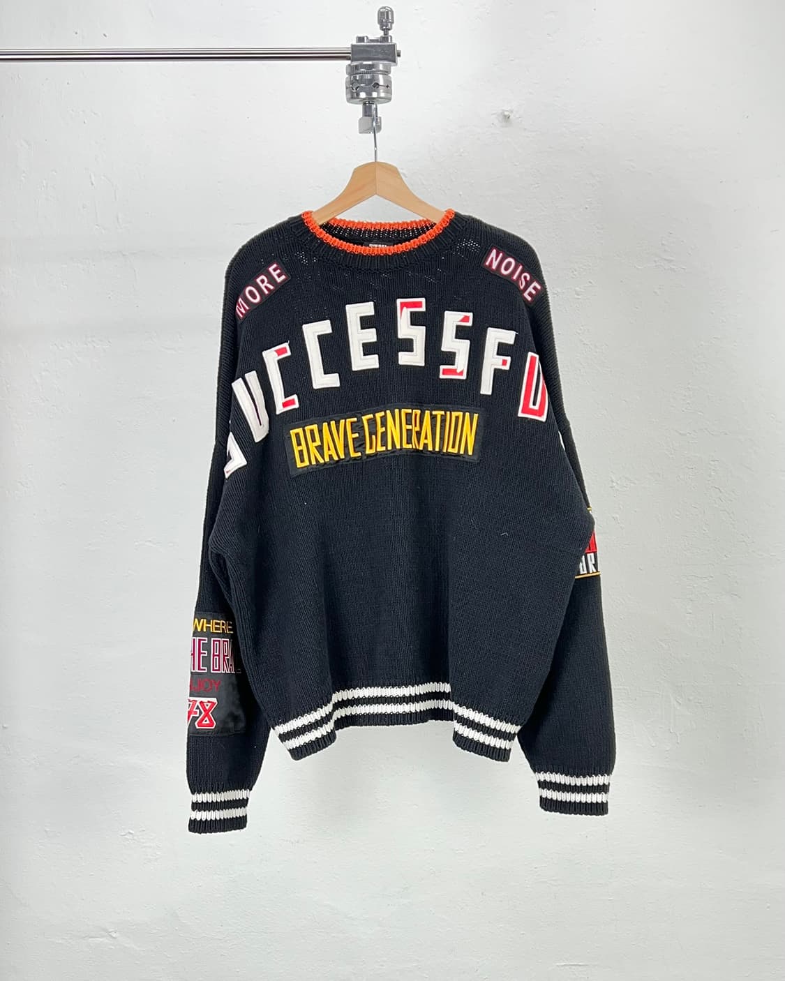 디젤 브레인 제네레이션 블랙 크루넥 패치 니트 상품이미지1