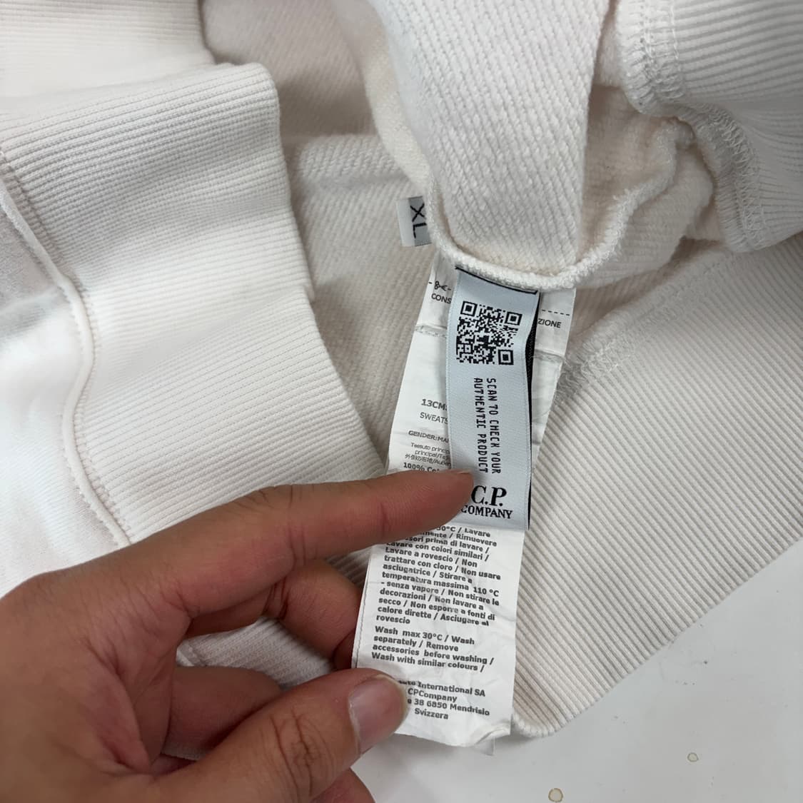 C.P compnay 씨피컴퍼니 맨투맨 상품이미지9