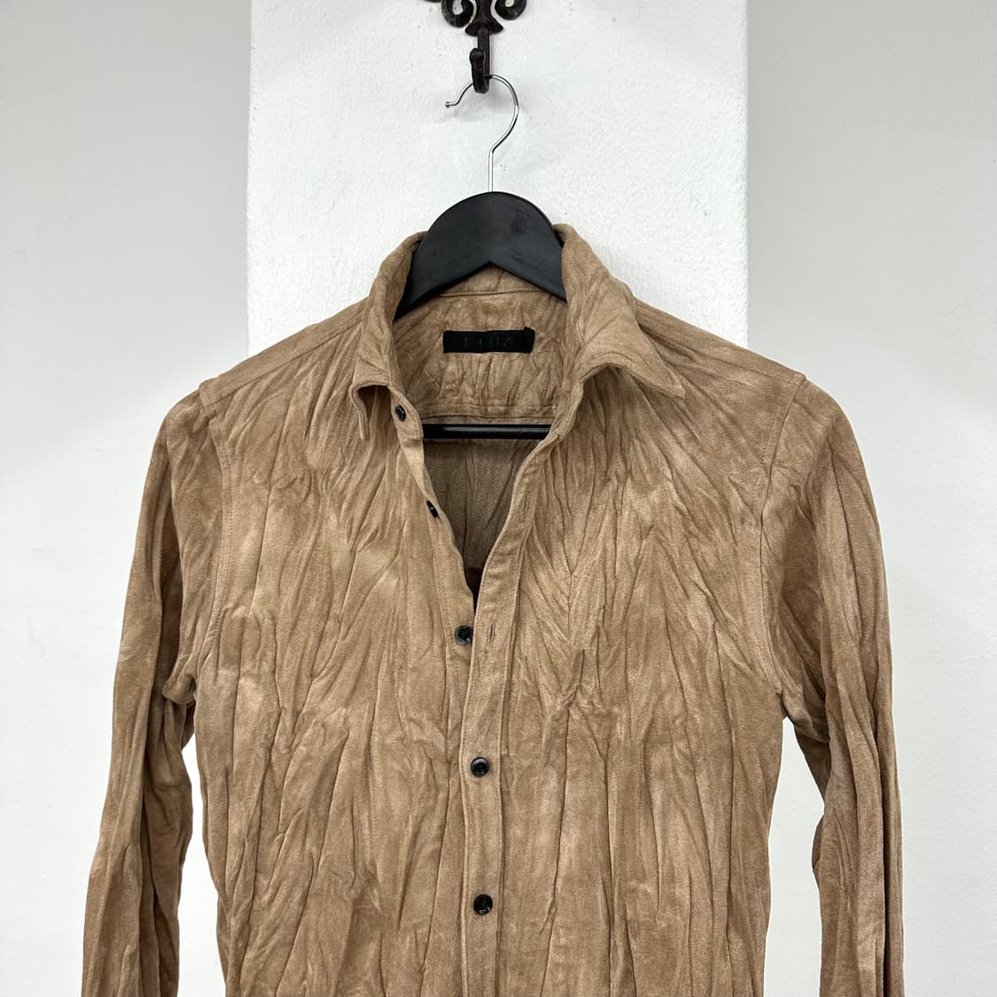 Fuga beige wrinkle suede shirts 상품이미지4