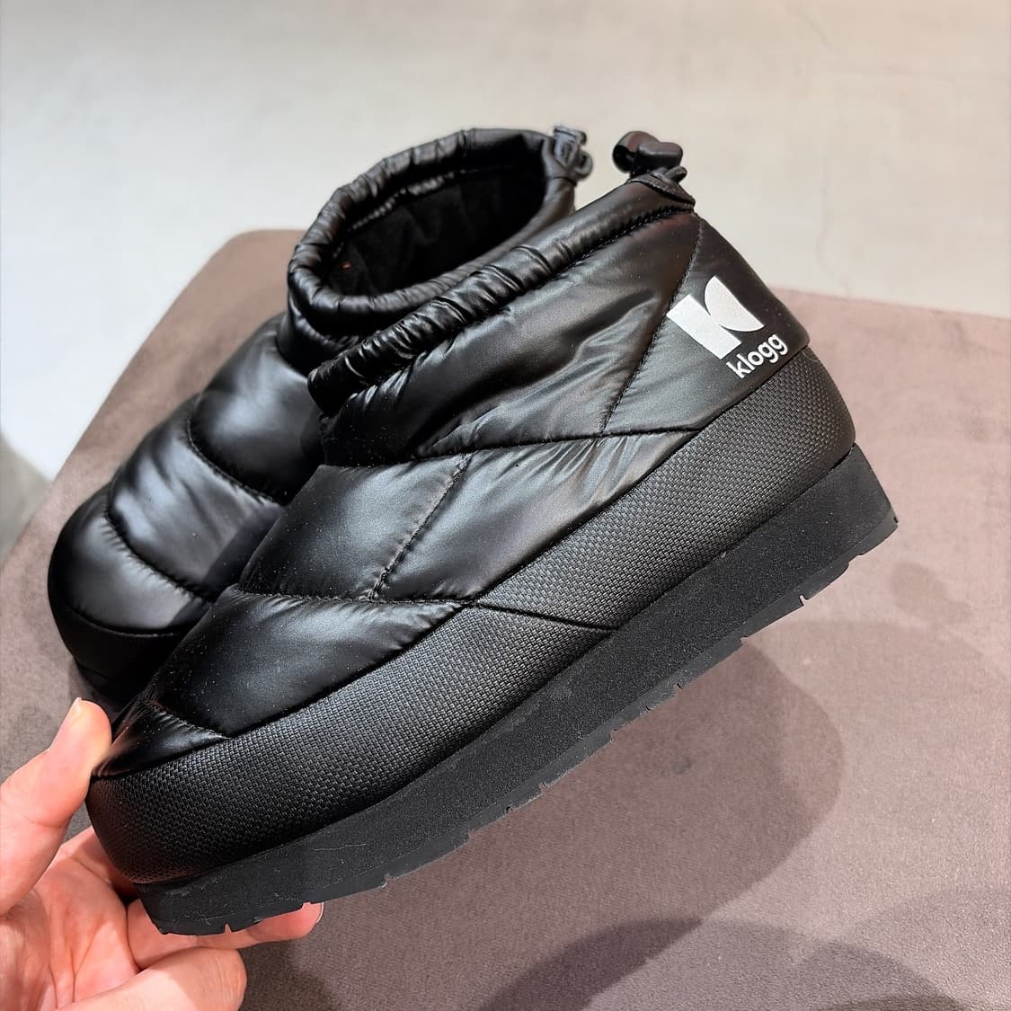 (정품/새상품) KLOGG 클로그 여성 블랙 퍼피 미니 패딩 부츠 상품이미지1