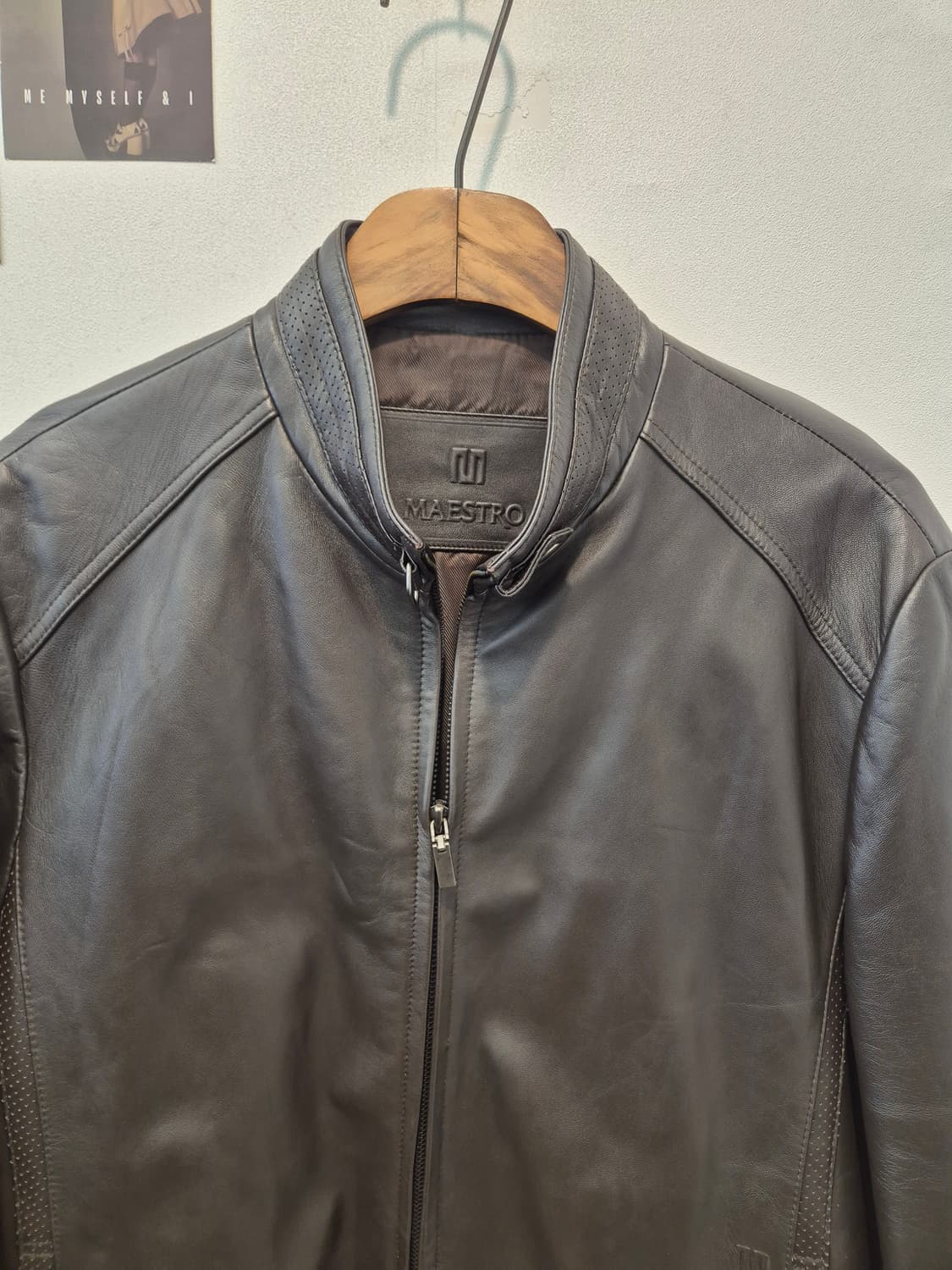 마에스트로  남성용 가죽 자켓  95
사이즈  실측  가슴단면 54  총 상품이미지2