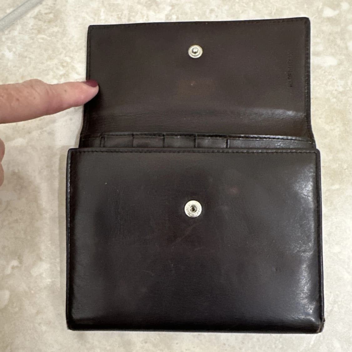 프라다 지갑Prada Leather Tri-Fold Flap Wallet 상품이미지6