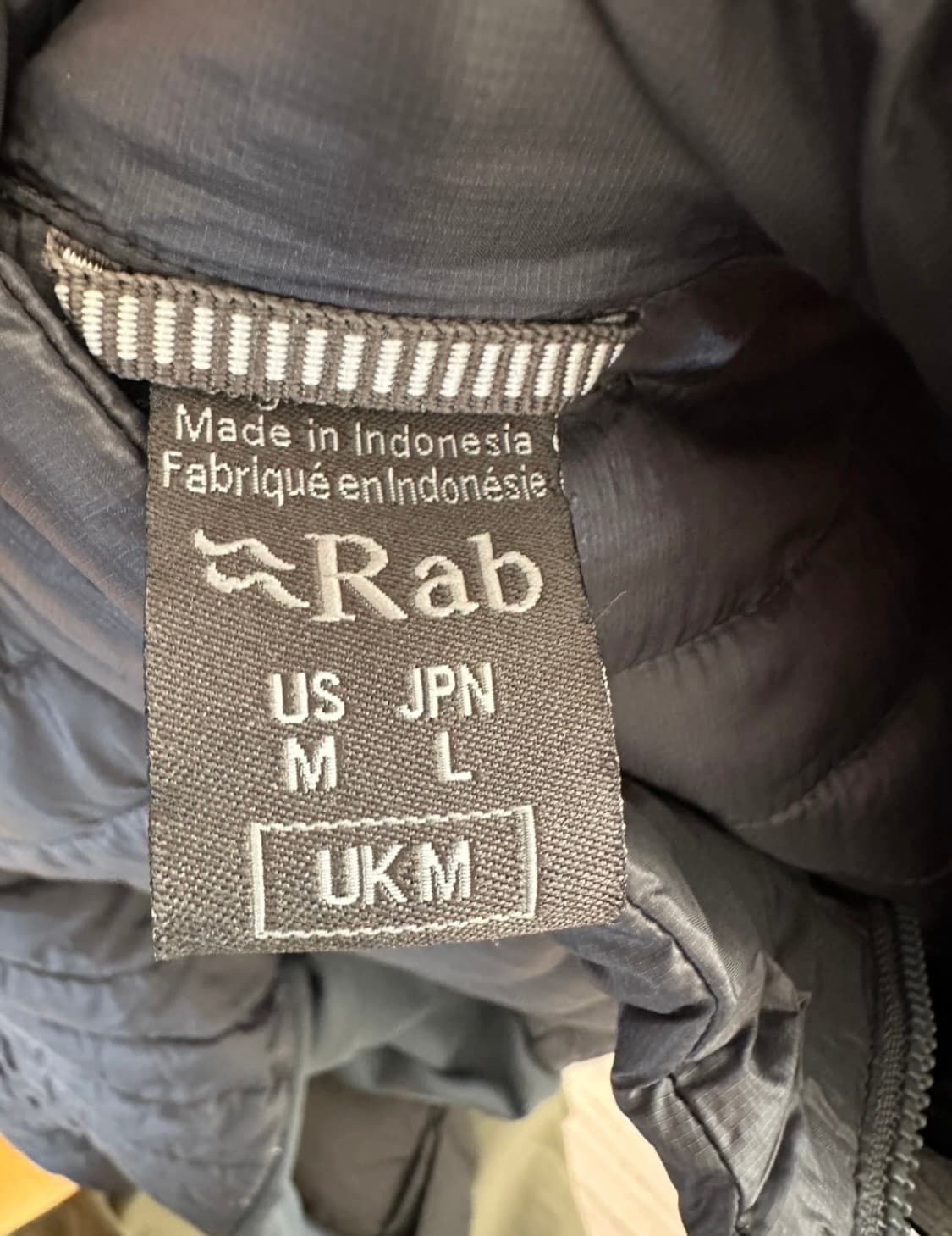 rab 랩 마이크로 알파인 씨러스 경량패딩 M 상품이미지3