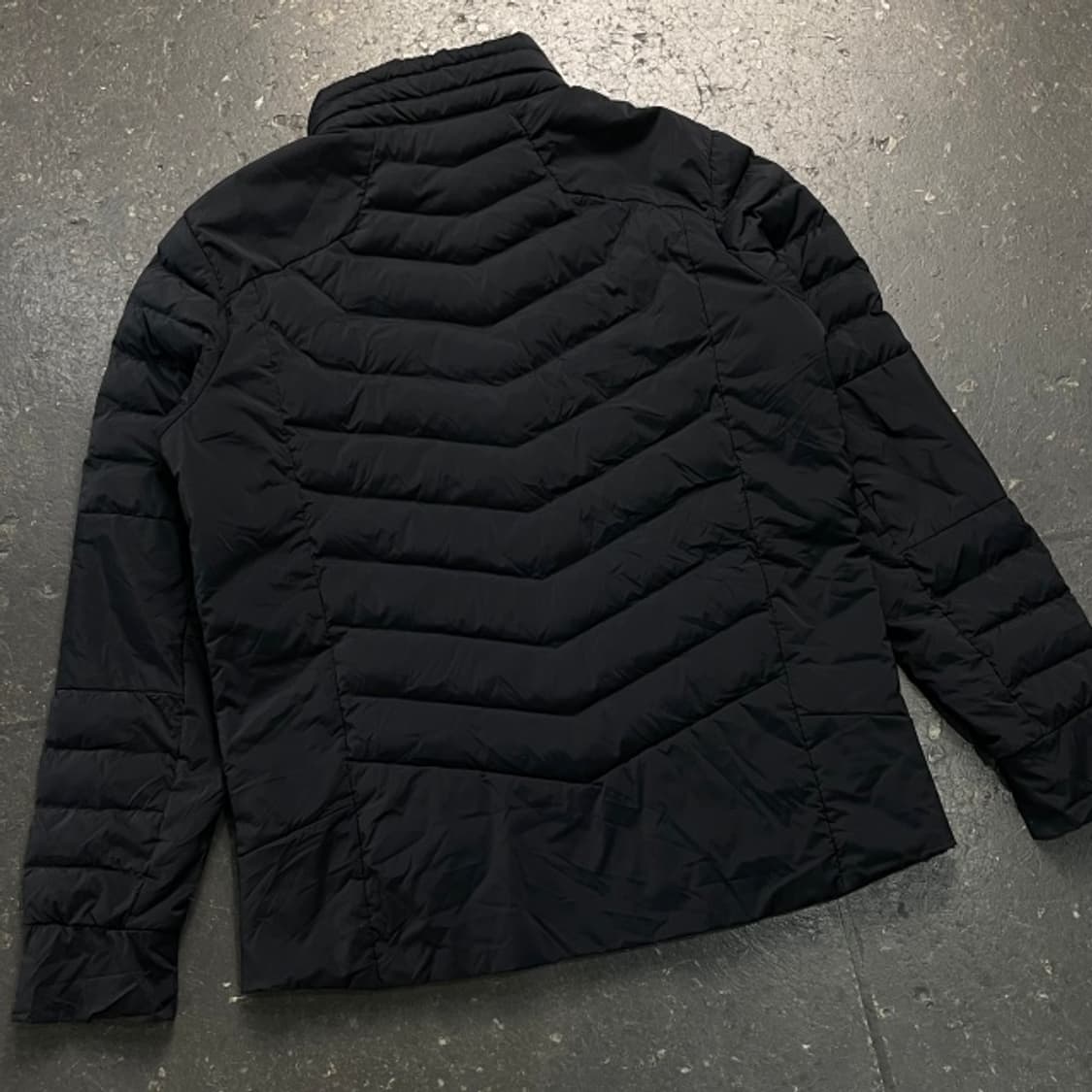 100 블랙야크 경량패딩  상품이미지5