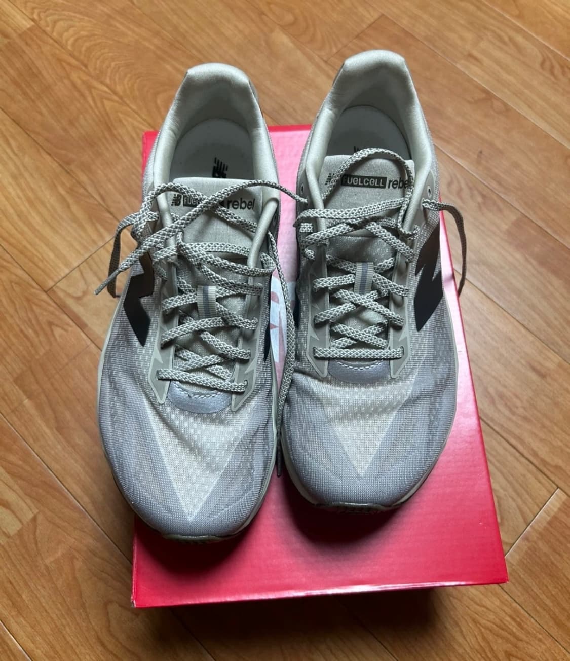 뉴발란스 레벨v5 275 2E (270교환 및 판매) 상품이미지2