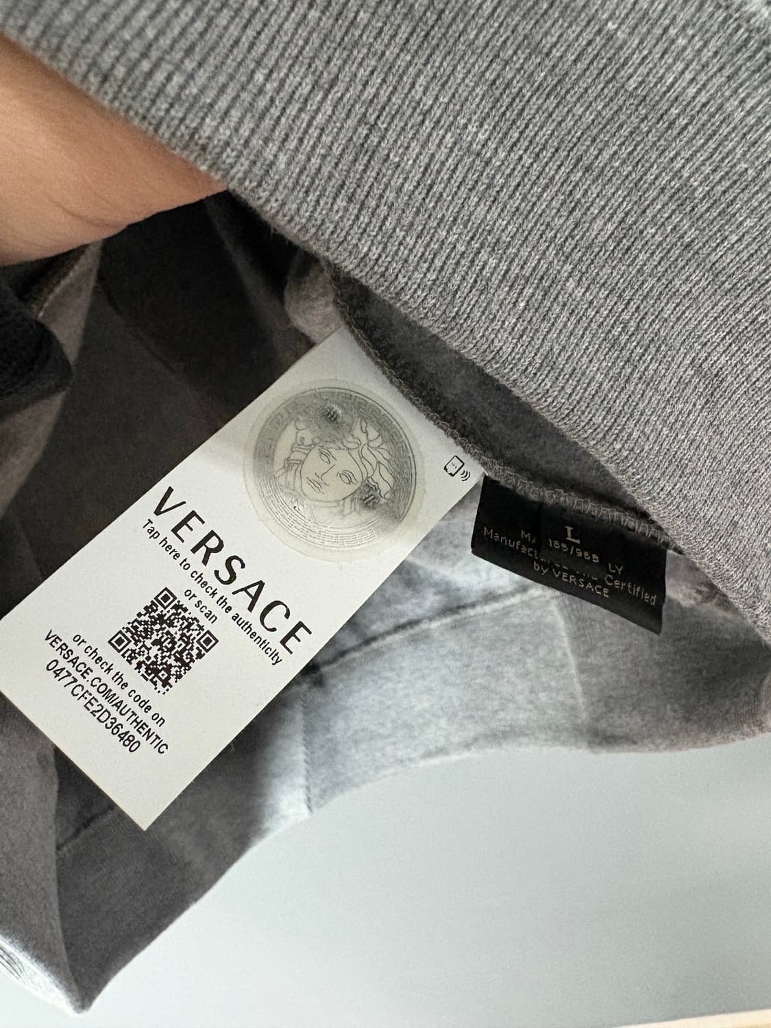 베르사체 후드티셔츠 상품이미지3