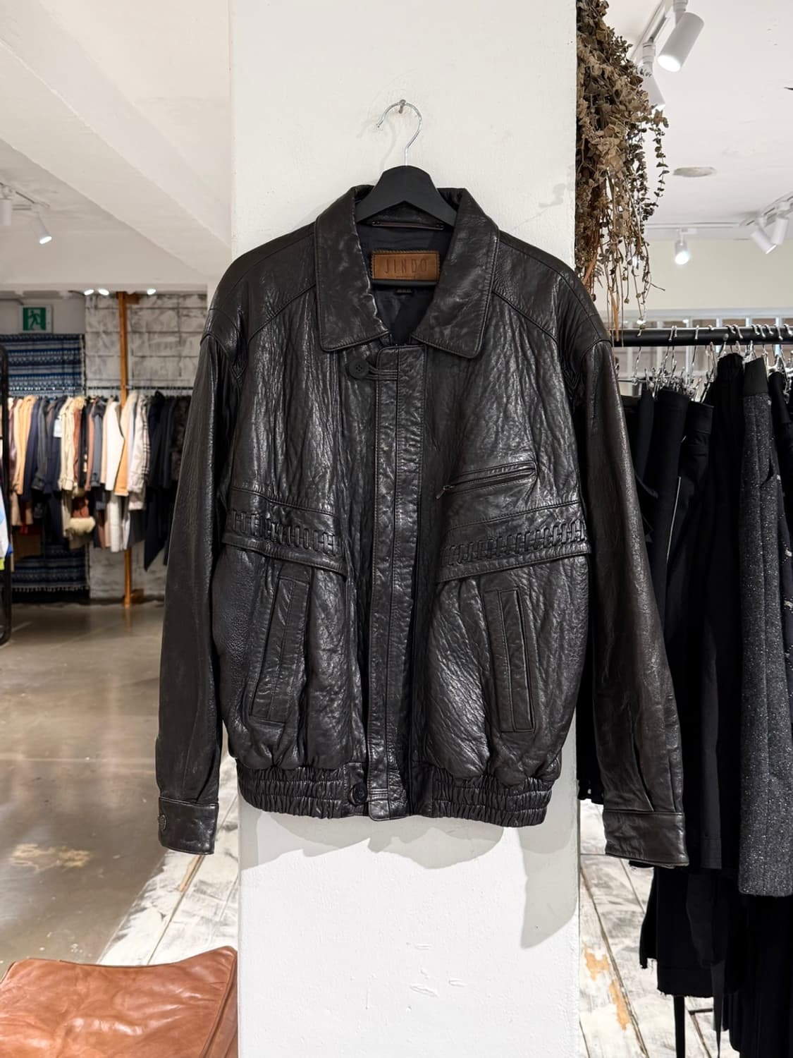 진도 딥브라운 램스킨 레더 봄버 자켓 상품이미지1