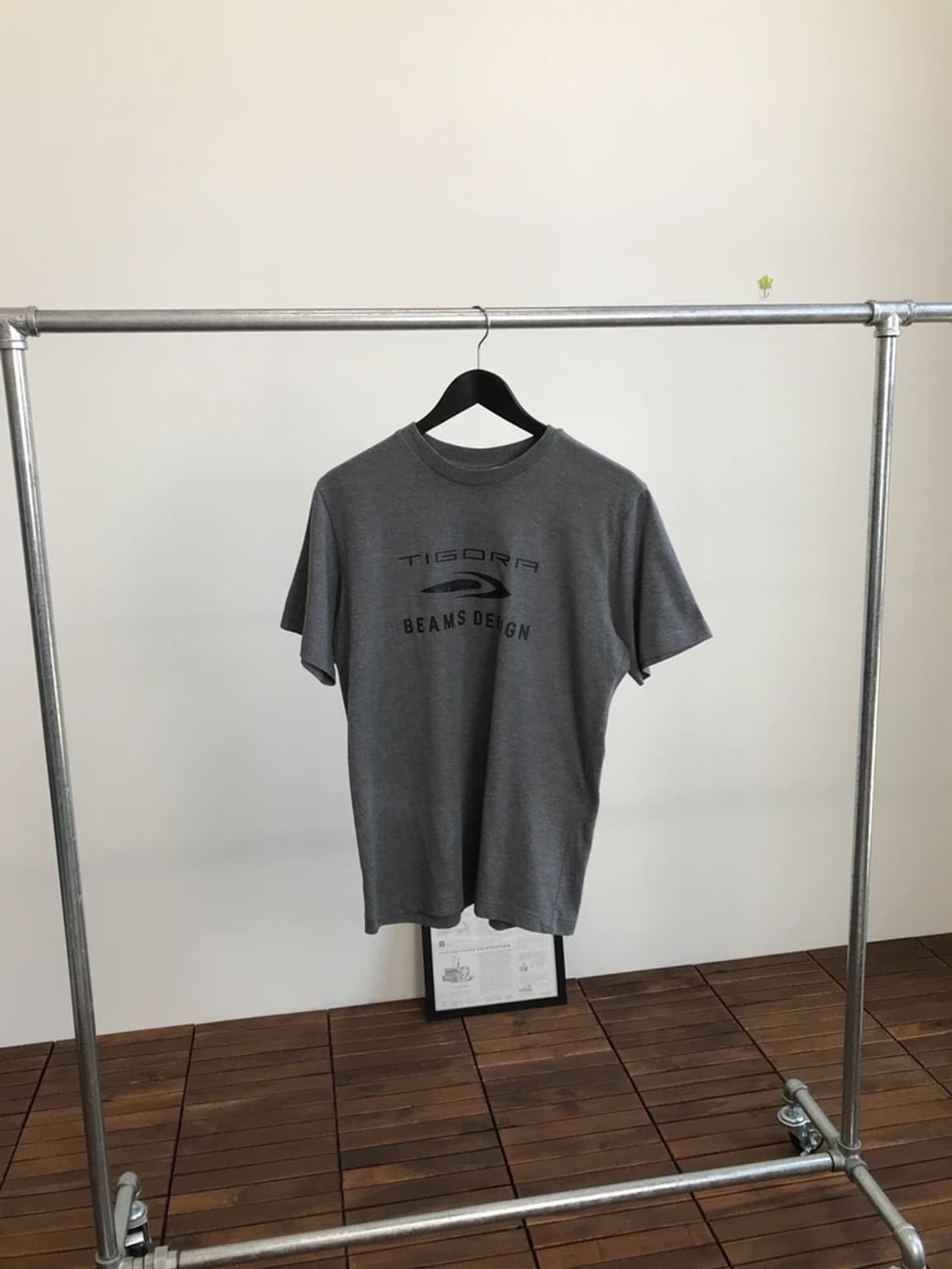 TIGORA x BEAMS DESIGN Logo Tee 상품이미지1