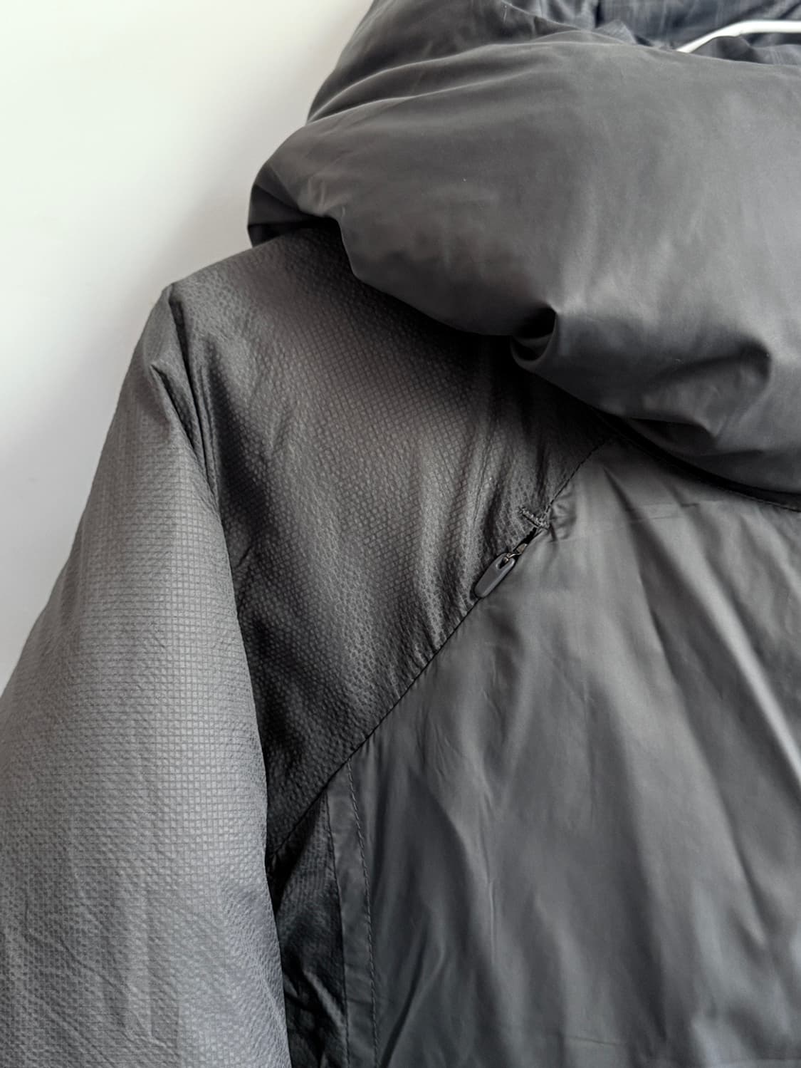 OJOS 오호스 리버시블 체크 패딩 차콜 1사이즈 상품이미지3