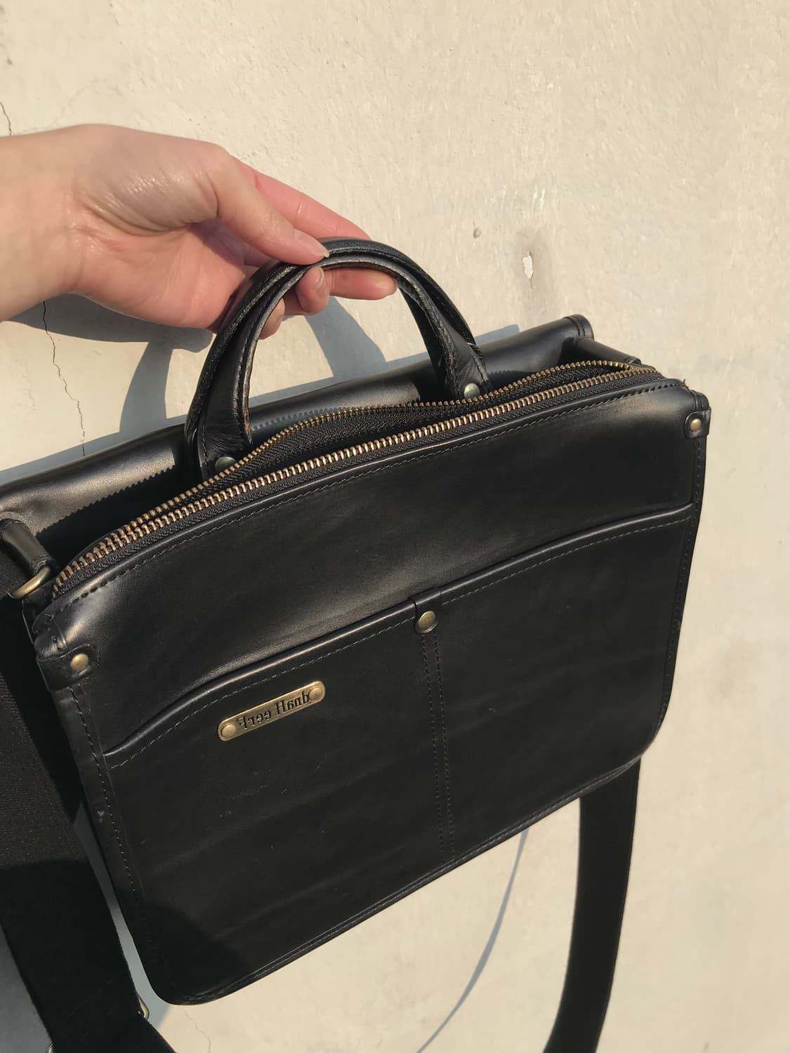 FREE HAND 클래식 블랙 가죽 가방 상품이미지3