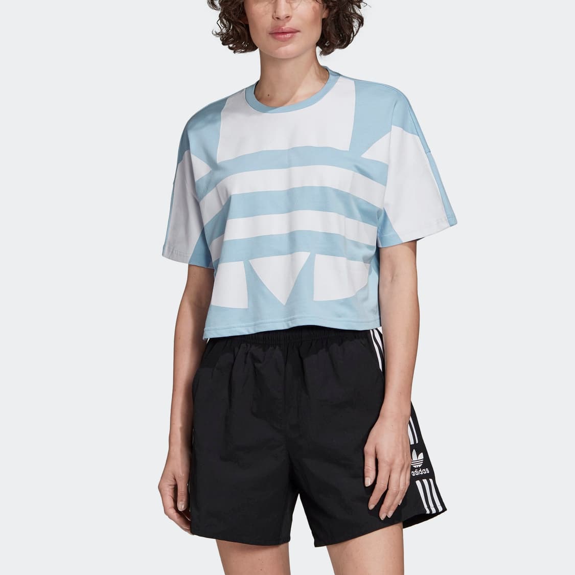 아디다스 여성 빅로고 오버핏 크롭 반팔티 상품이미지2
