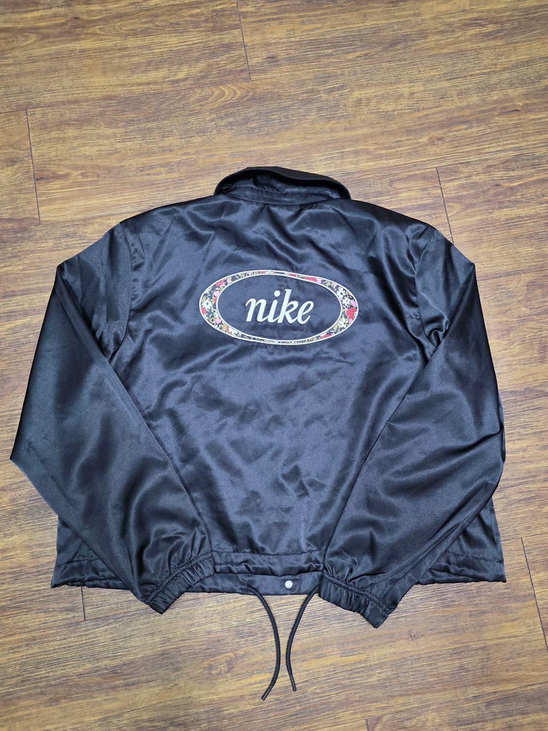 나이키우먼 새틴블랙 코치자켓  상품이미지8