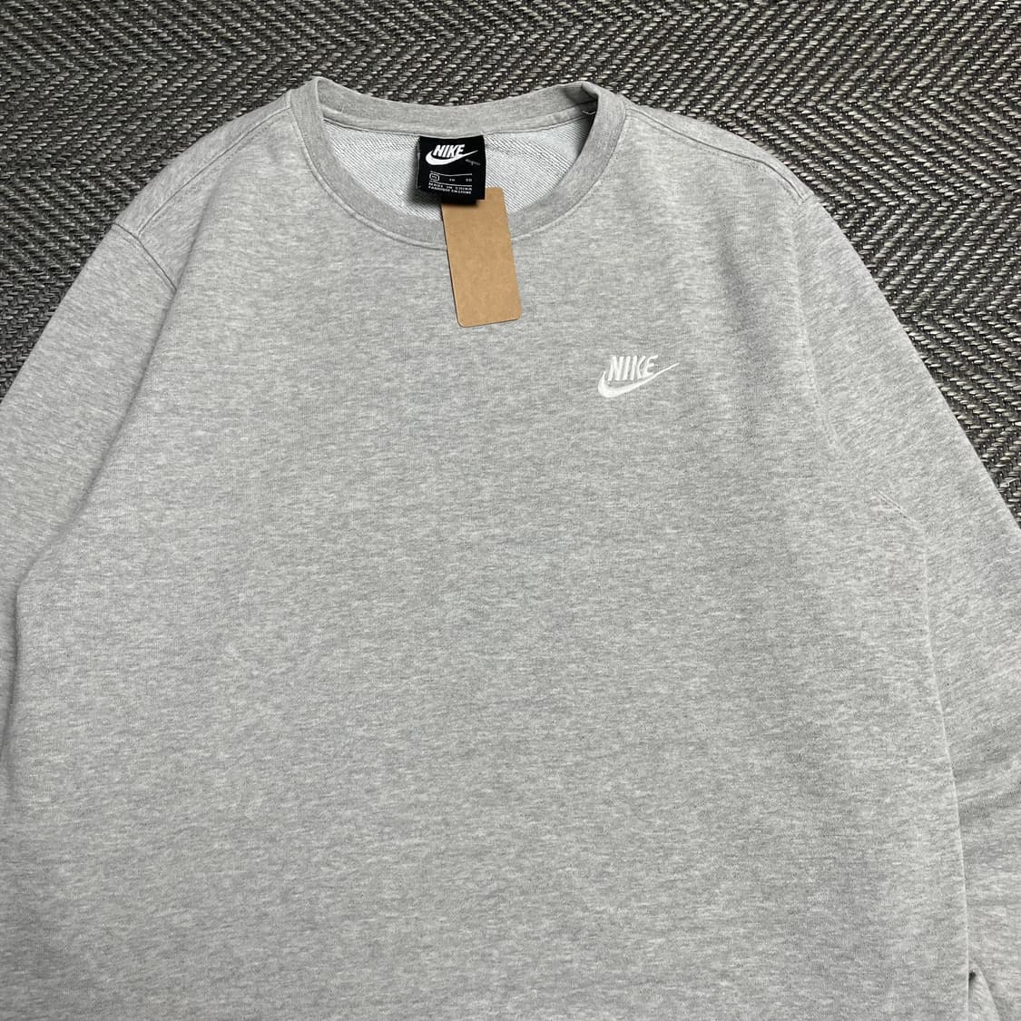 나이키 NSW 자수 로고 크루넥 긴팔 티셔츠o 5090 상품이미지3