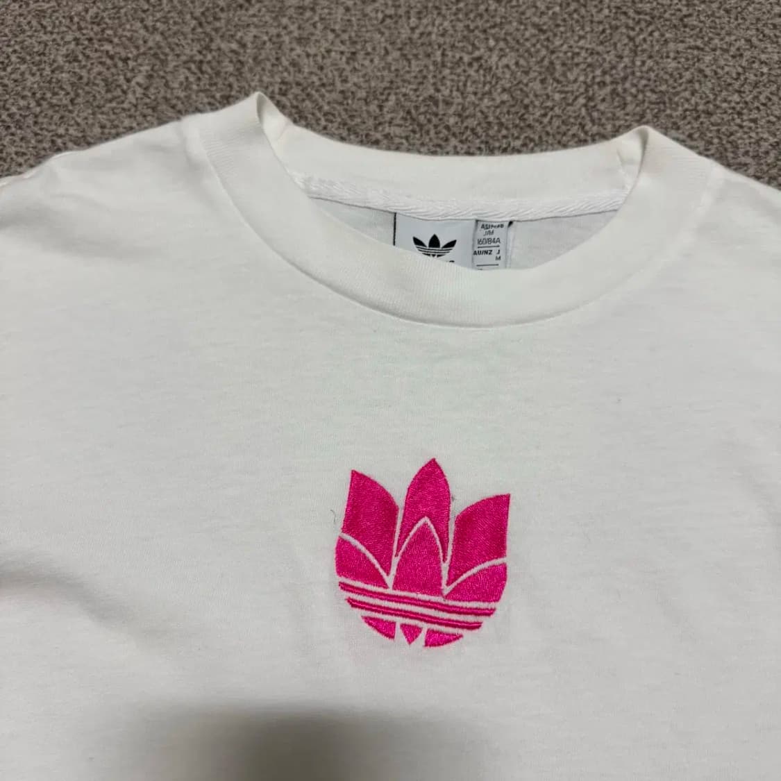 Xs 아디다스 크롭탑 반팔 상품이미지2