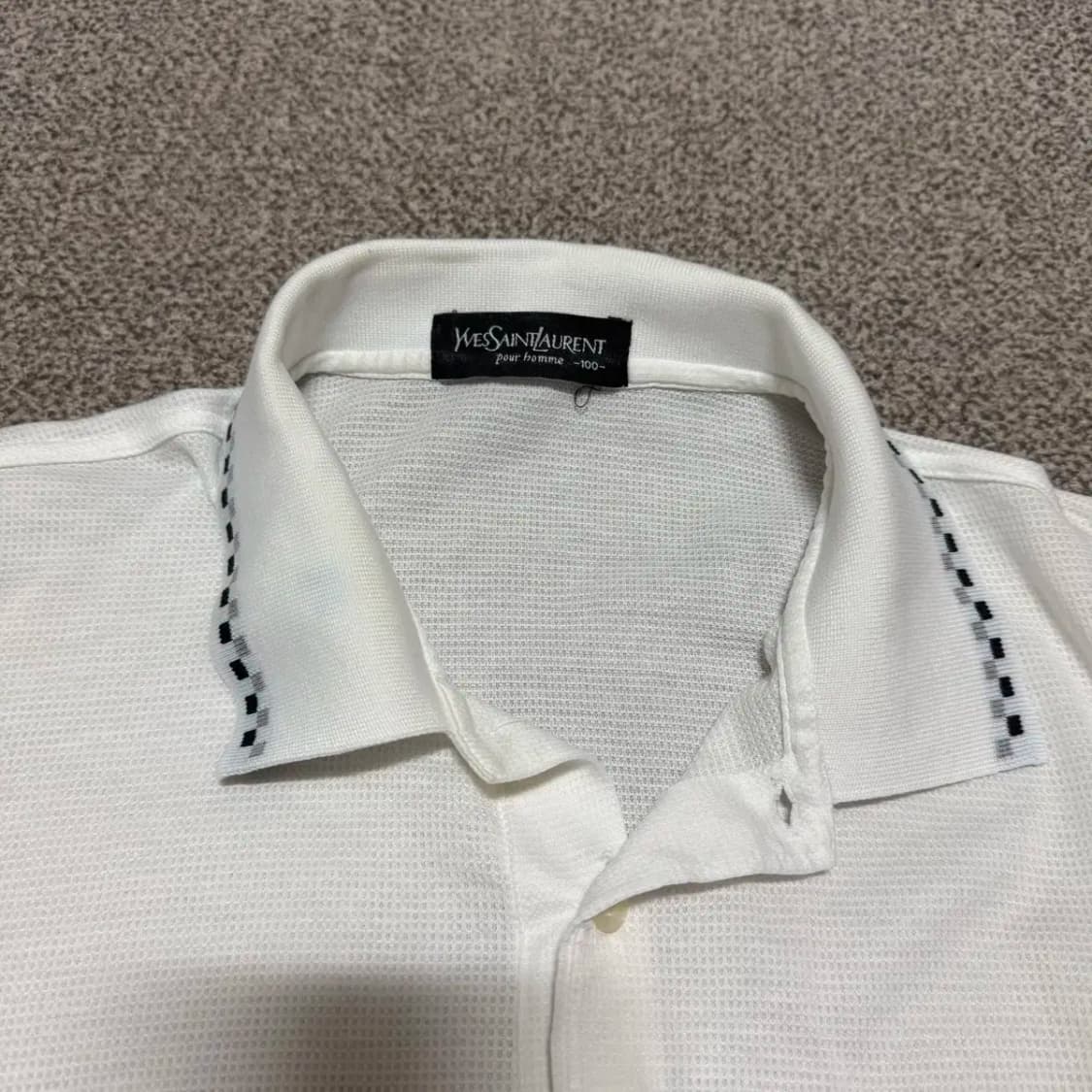 100 입생로랑 반팔 카라티 상품이미지3