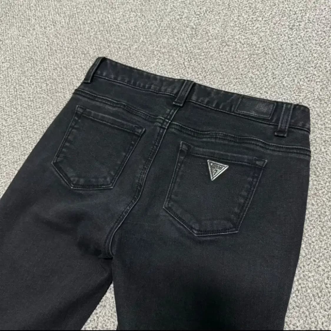 25 게스 블랙 데님 팬츠 여성 상품이미지2