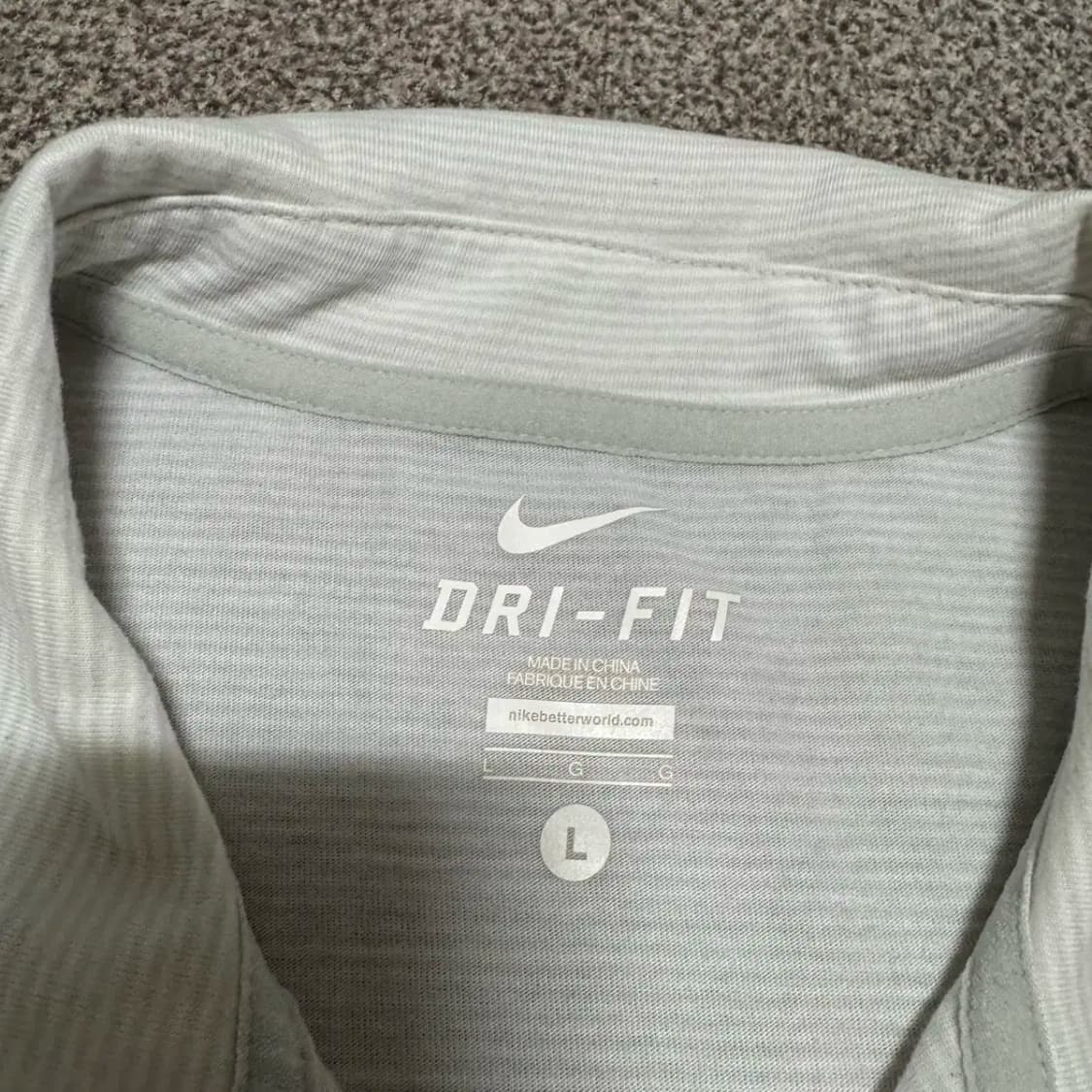 L 나이키 드라이핏 스트라이프 반팔 카라티 상품이미지4