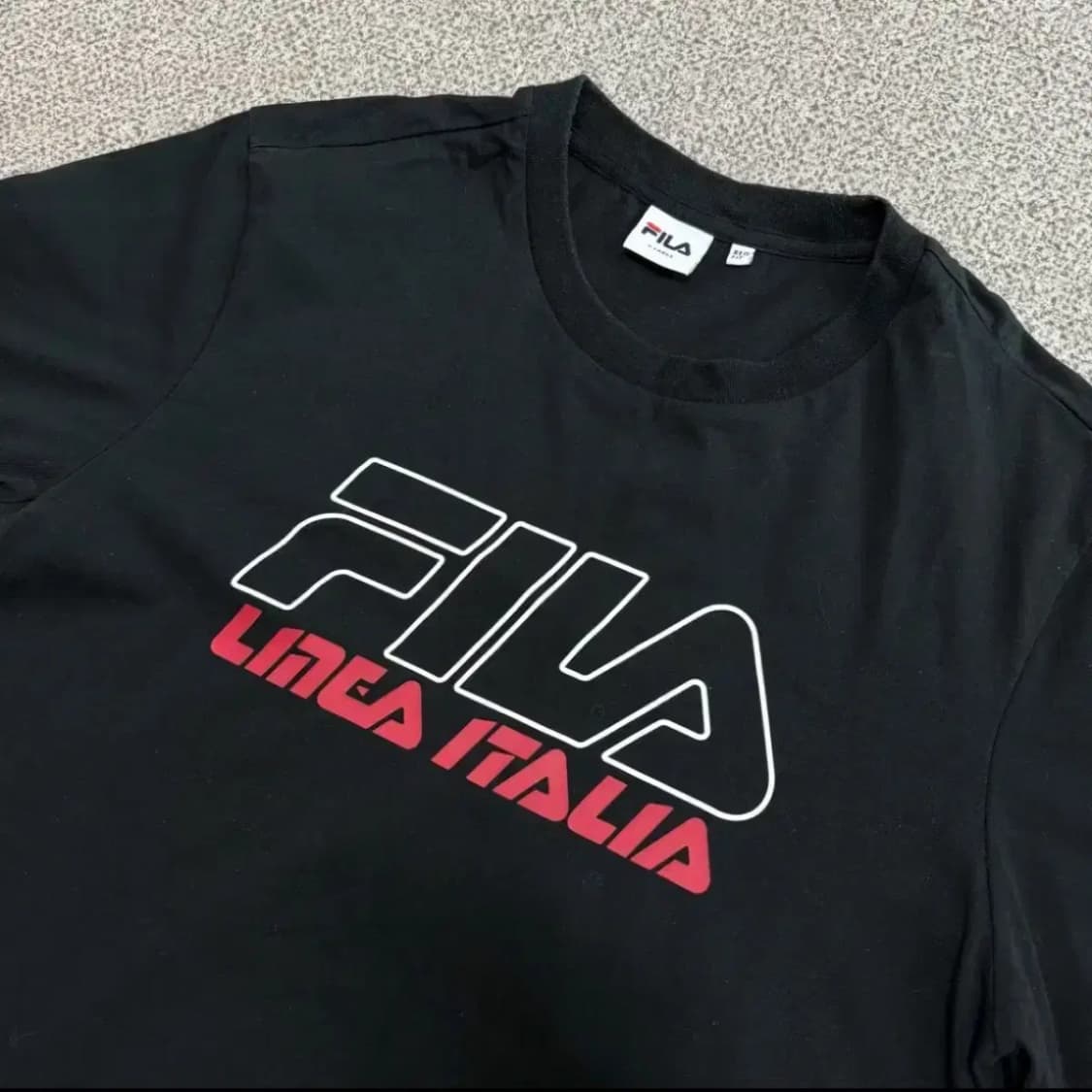 휠라 FILA 블랙 반팔 티셔츠 상품이미지2