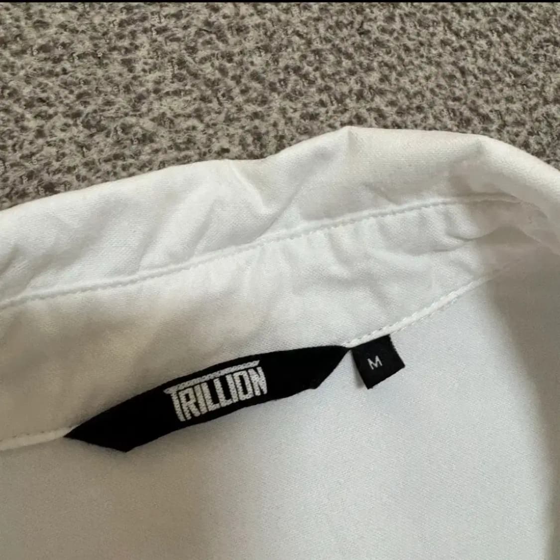 M 트릴리온 화이트 셔츠 상품이미지4