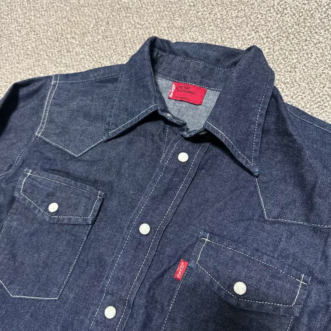 S 리바이스 레드탭 데님 셔츠 여성 상품이미지2