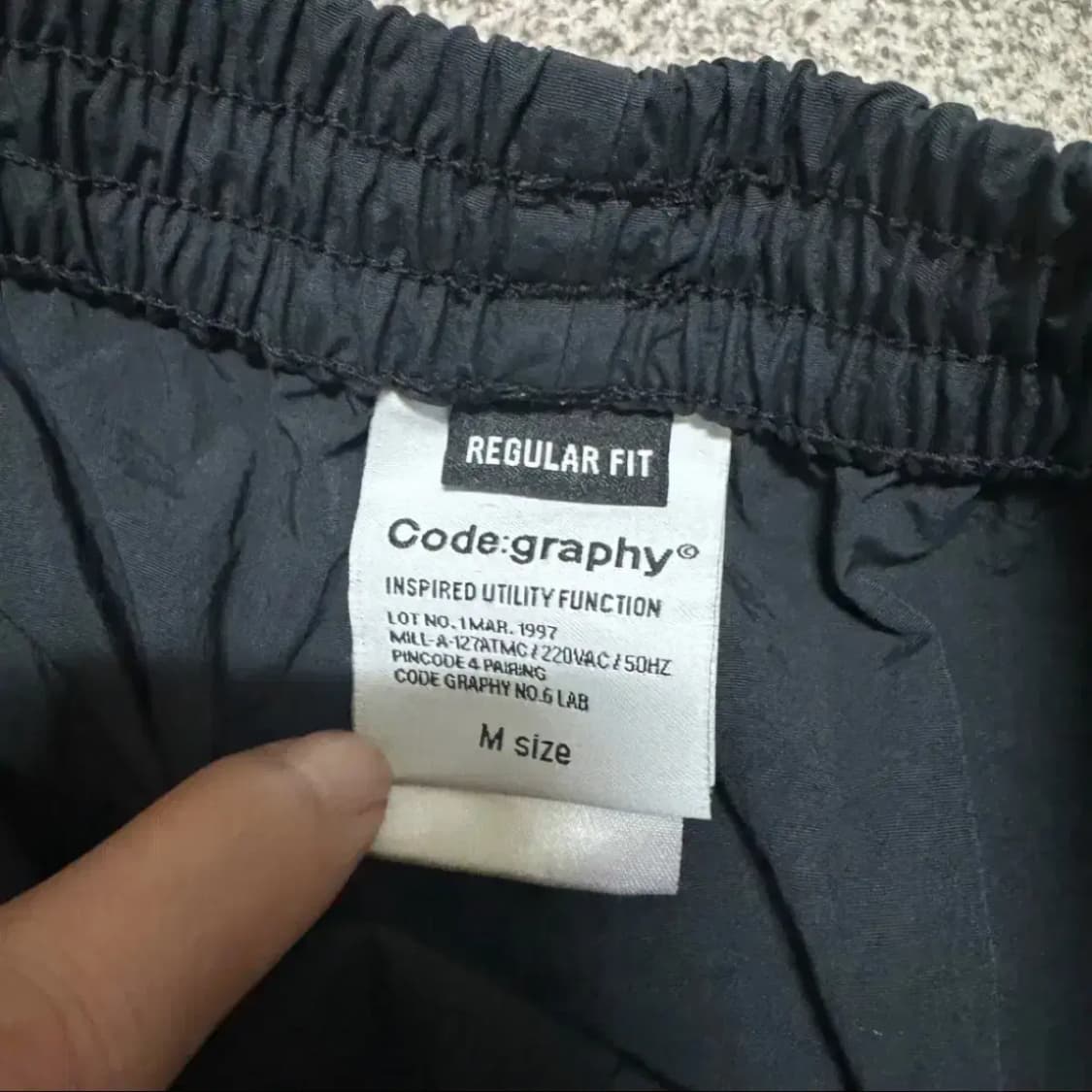 M 코드그라피 나일론 반바지 상품이미지2