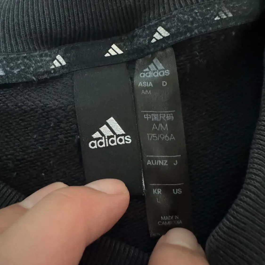 L 아디다스 블랙 맨투맨 티셔츠 상품이미지3