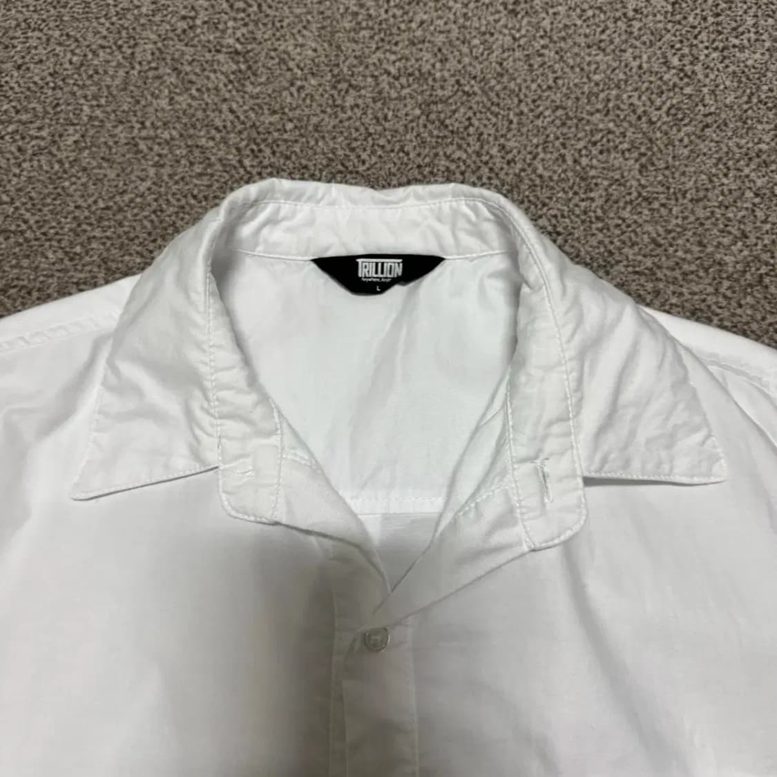 L 트릴리온 화이트 반팔 셔츠 상품이미지3