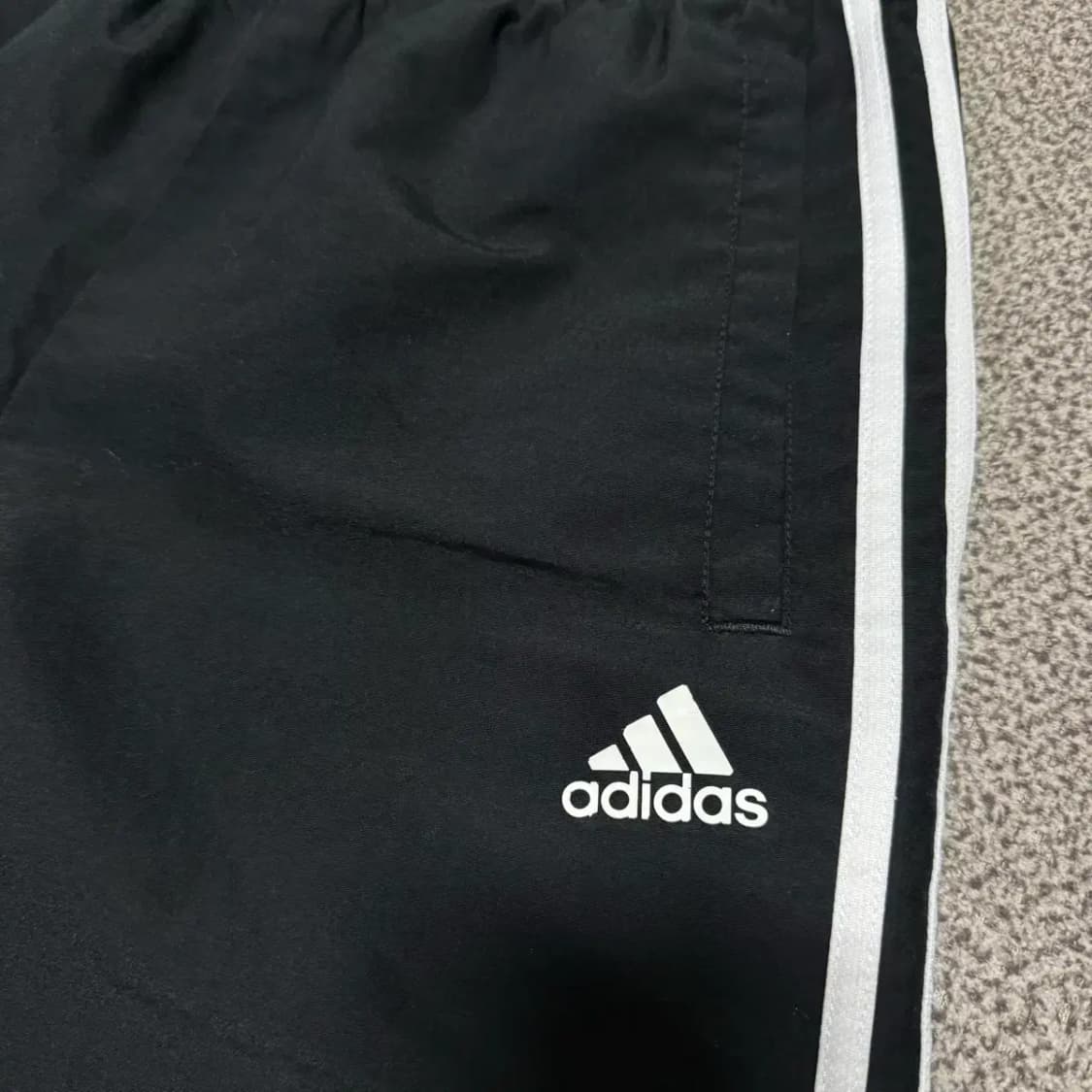 26 아디다스 3선 반바지 블랙 상품이미지2