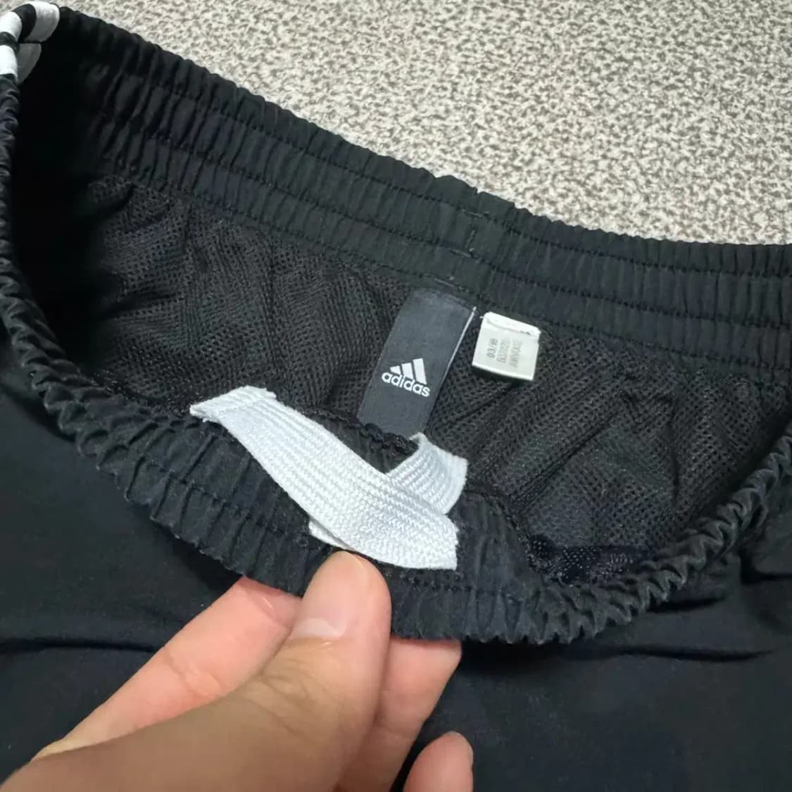 26 아디다스 3선 반바지 블랙 상품이미지3