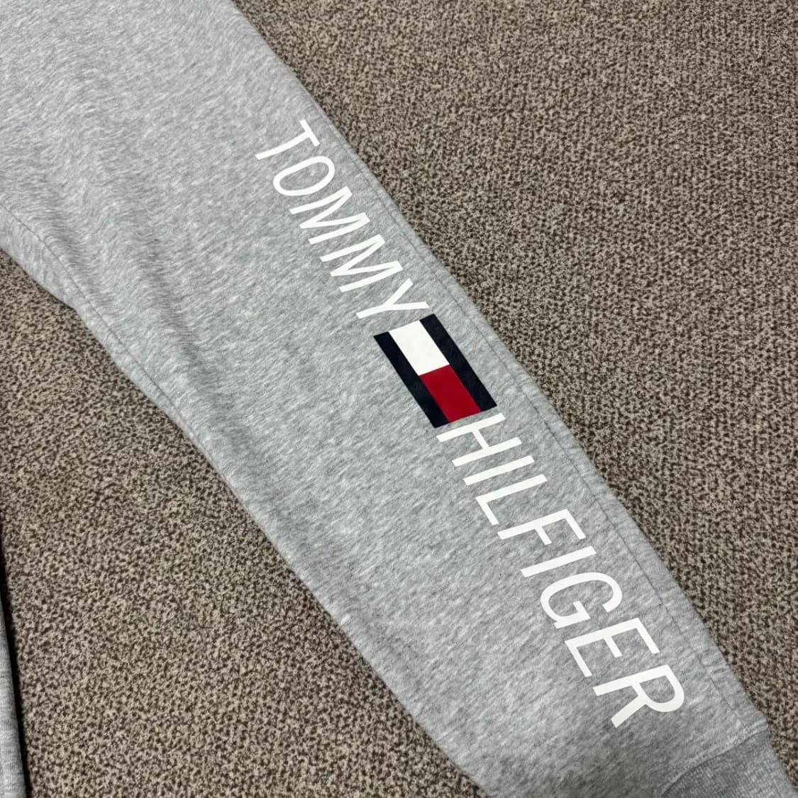 32 타미힐피거 빅로고 트레이닝 팬츠 상품이미지2