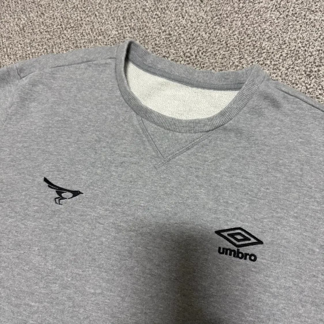 100 엄브로 맨투맨 상품이미지2