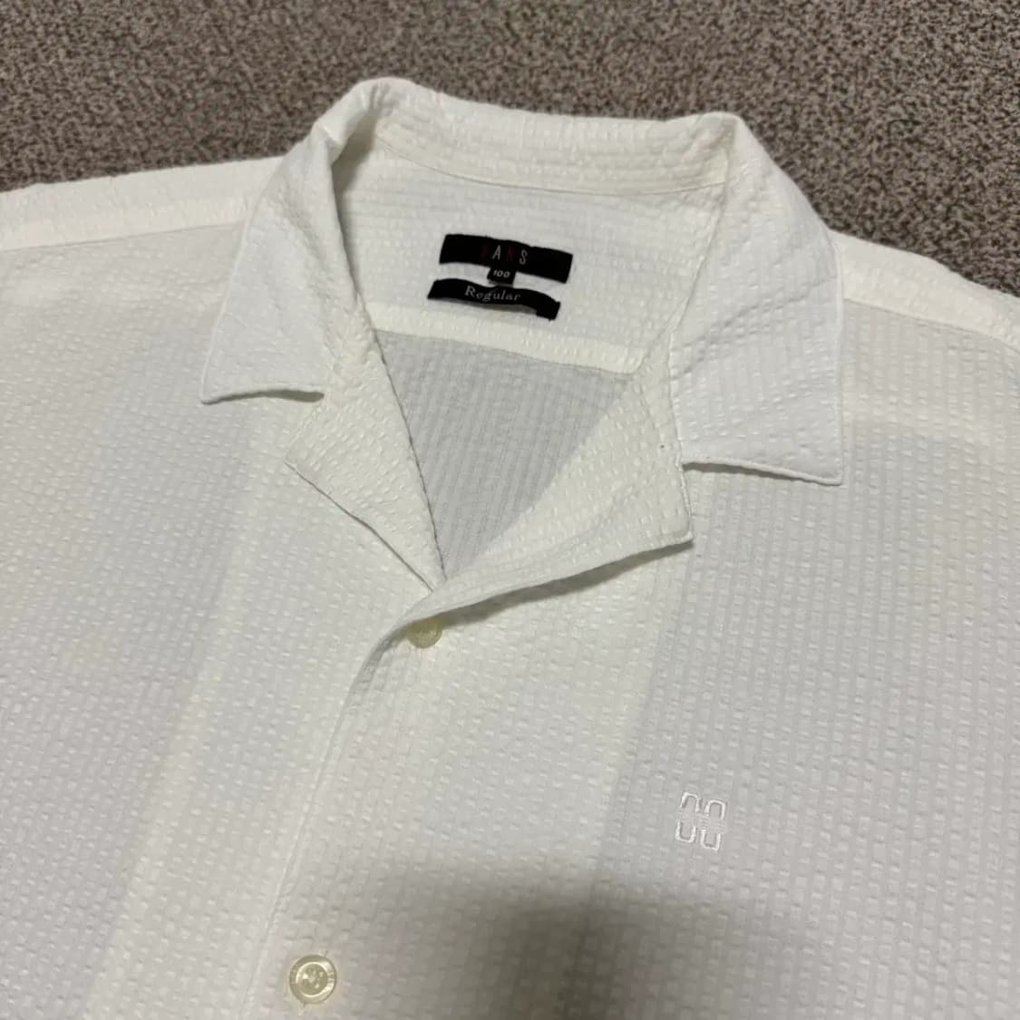 100 닥스 화이트 반팔 셔츠 레귤러핏 상품이미지2