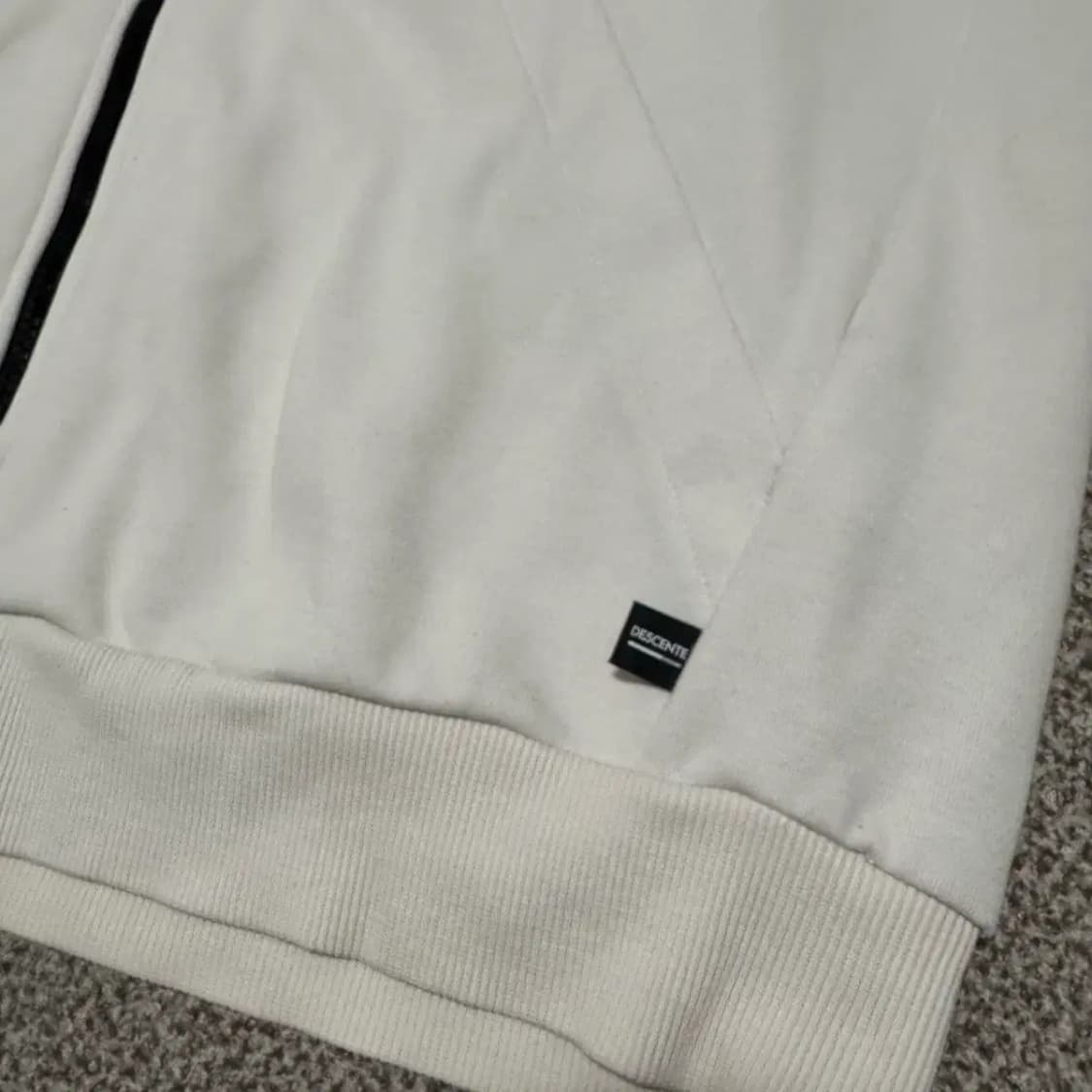 100 데상트 후드집업 상품이미지5