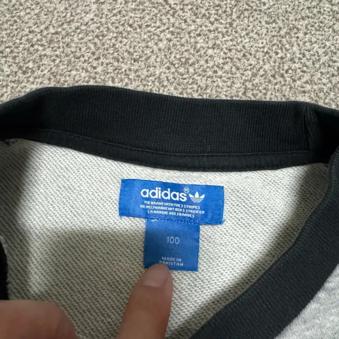 100 아디다스 맨투맨 상품이미지3