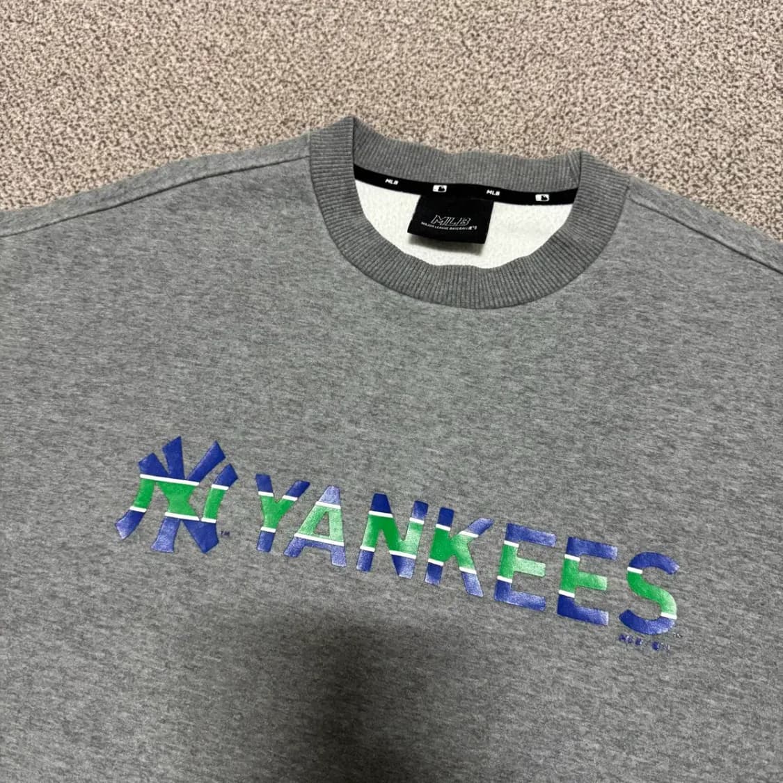 100 엠엘비 양키즈 맨투맨 상품이미지2