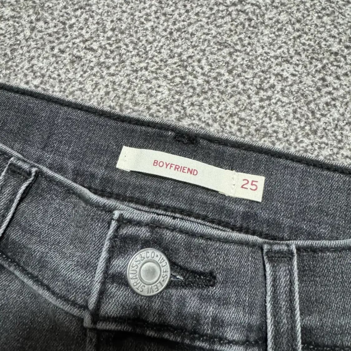 27 리바이스 보이프렌드 흑청바지 여성 상품이미지9