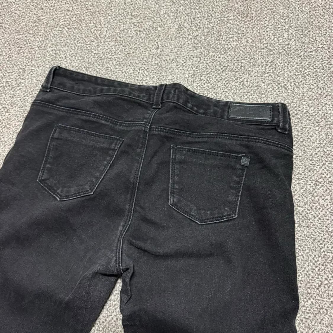 29 게스 흑청바지 여성 상품이미지2