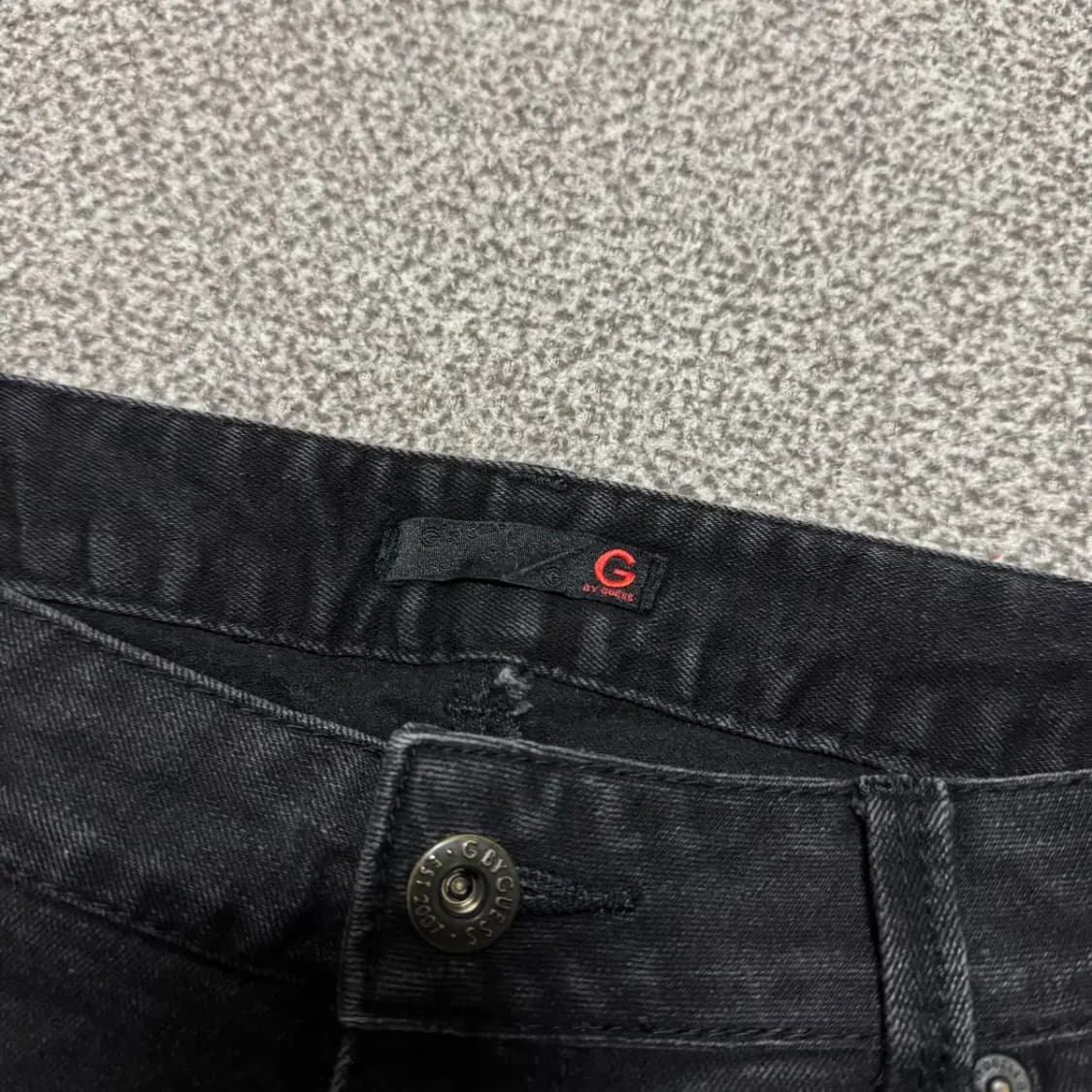 29 게스 흑청바지 여성 상품이미지5
